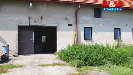 Pronájem skladu 500 m², Ostružno