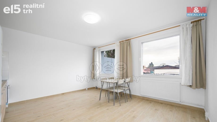Pronájem byty 2+kk, 45 m² - Dnešice