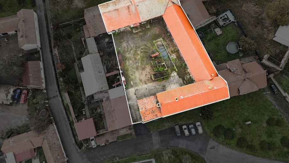 Prodej rodinného domu 320 m², Černiv