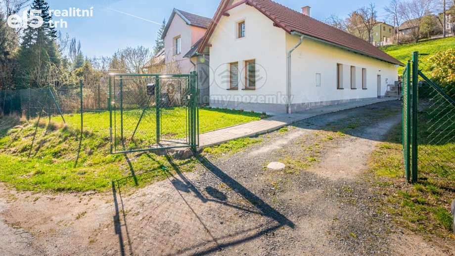 Prodej rodinného domu 74 m², Všestary - Menčice