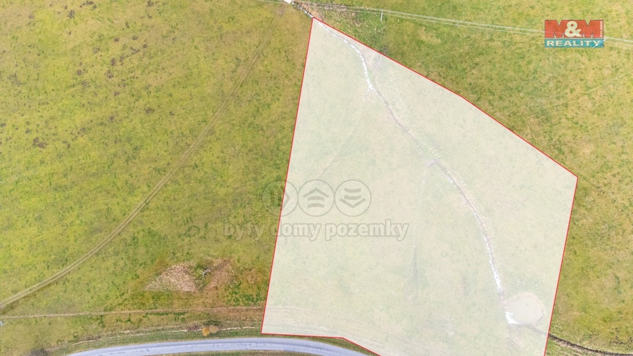 Prodej pole 11 578 m², Bezvěrov