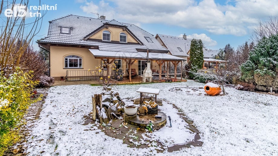 Prodej rodinné domy, 439 m² - Chýně