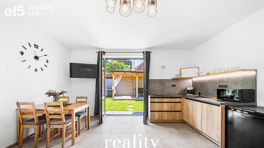 Prodej vícegenerační dům, 205 m² - Perná