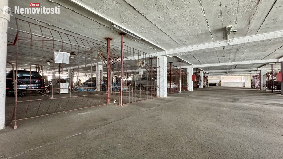 Prodej garážového stání 18 m², Praha 9