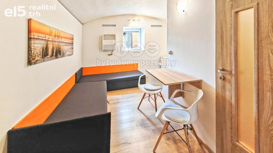 Pronájem byty 1+kk, 13 m² - Hradec Králové - Kukleny