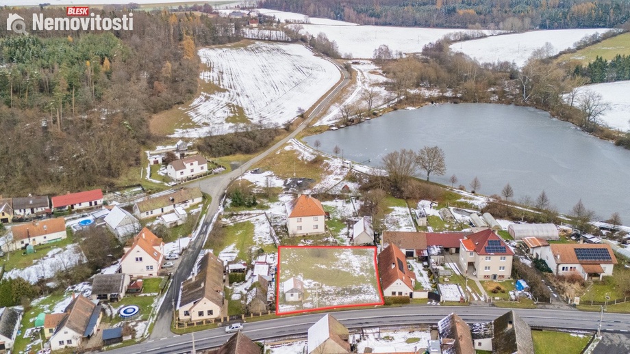 Prodej stavebního pozemku 972 m², Dolce