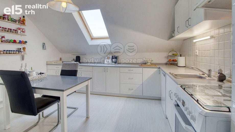 Prodej rodinné domy, 152 m² - Svéradice