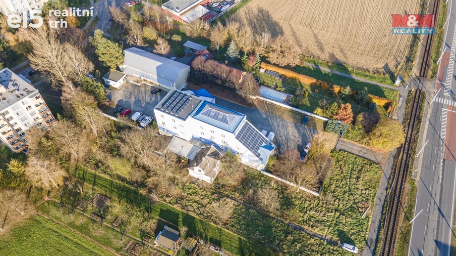 Prodej pozemky pro komerční výstavbu, 1 937 m² - Otrokovice - Kvítkovice