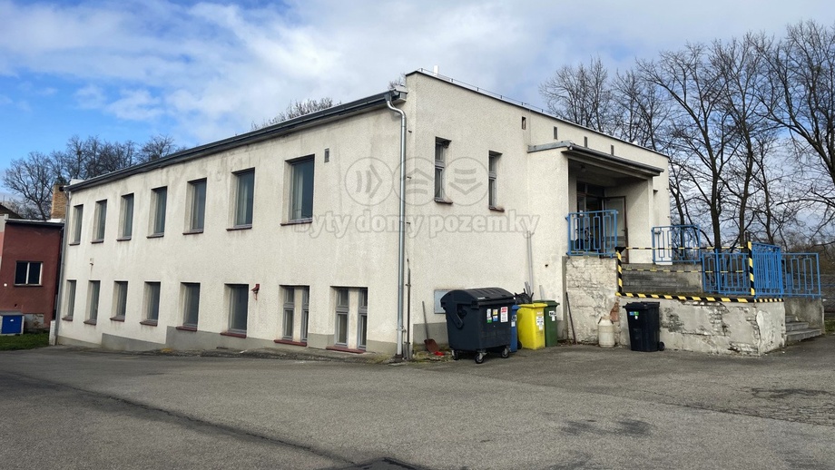 Pronájem sklady, 217 m² - Jindřichův Hradec