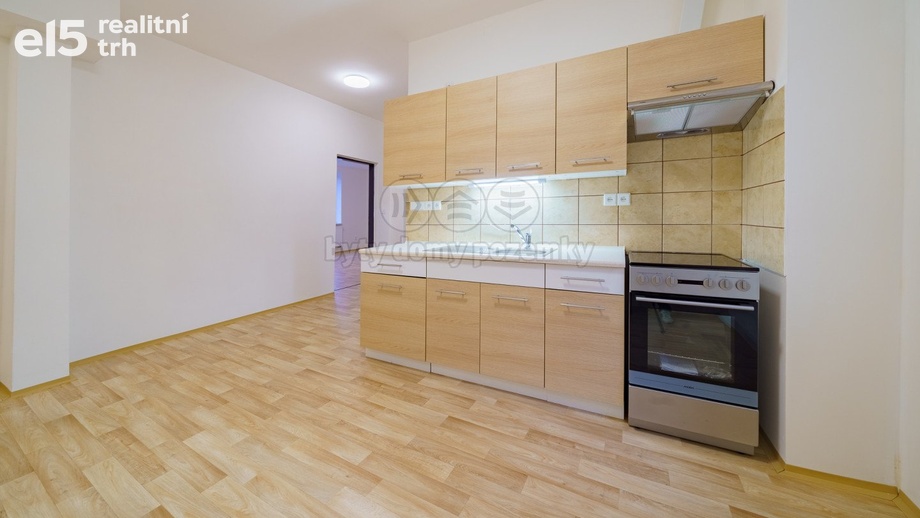 Pronájem byty 2+1, 70 m² - Aš