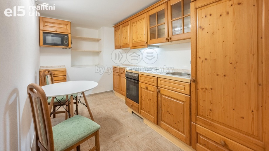 Prodej byty 1+kk, 28 m² - Praha - Košíře