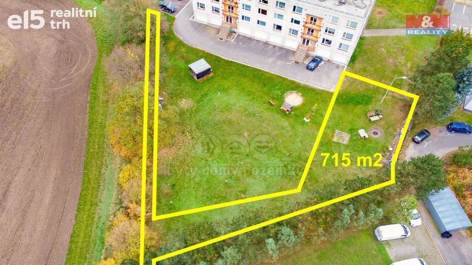 Prodej pozemky pro komerční výstavbu, 715 m² - Hradec Králové