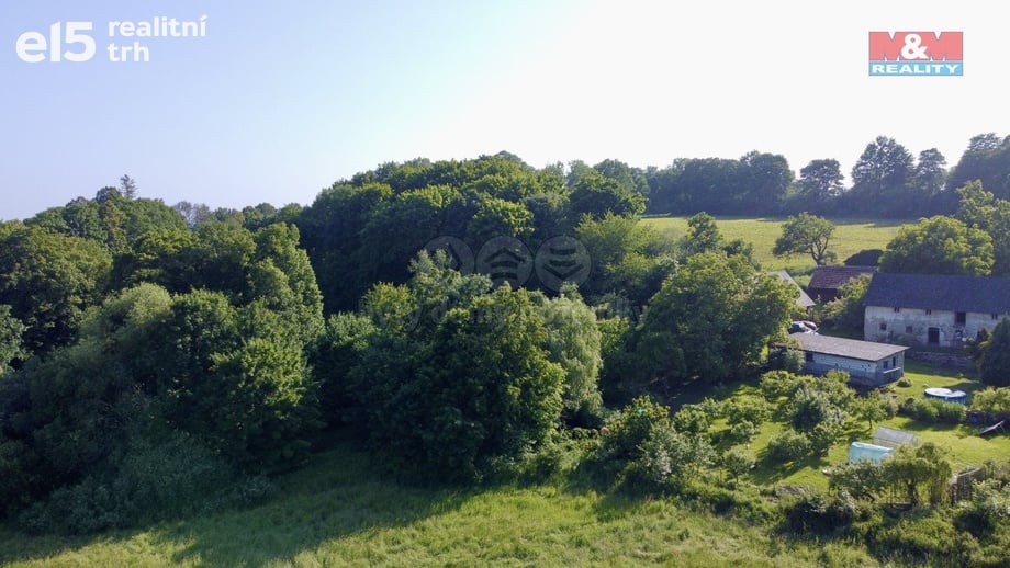 Prodej stavebního pozemku 5 600 m², Vlksice