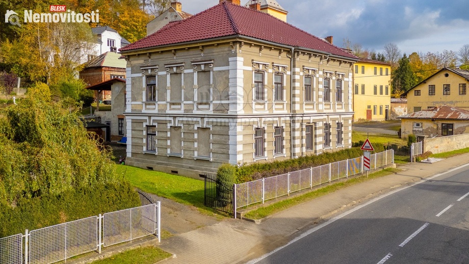 Prodej rodinného domu 276 m², Horní Police