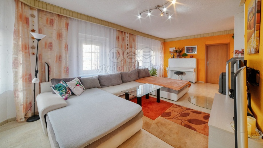 Prodej bytu 4+kk 89 m², Aš