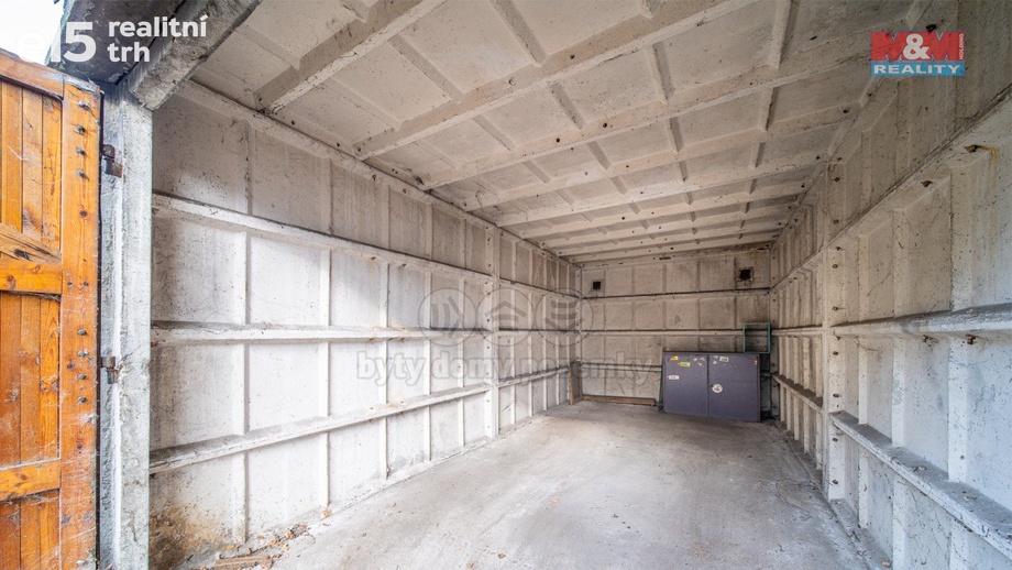 Prodej garáže, 18 m² - Praha - Dejvice