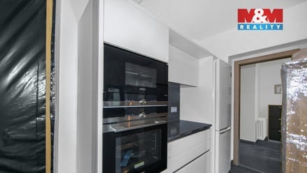 Pronájem rodinného domu 180 m², Tlučná