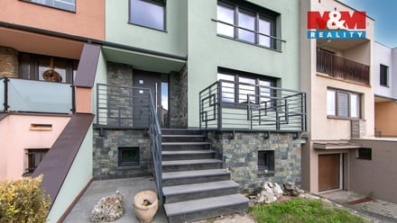 Pronájem rodinného domu 180 m², Tlučná