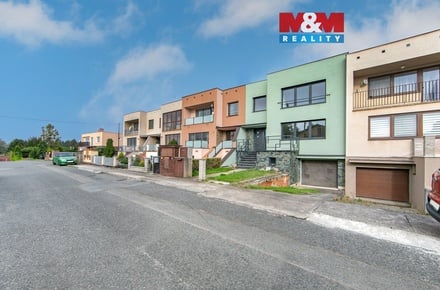 Pronájem rodinného domu 180 m², Tlučná