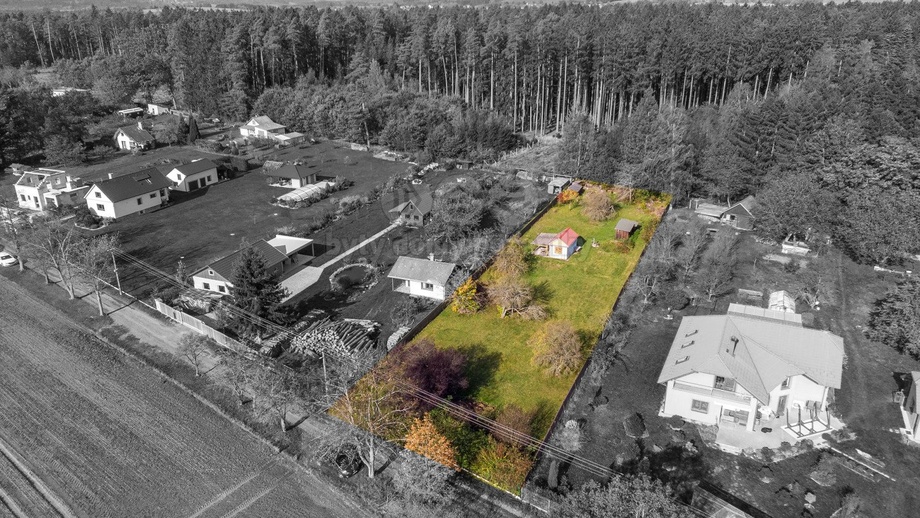 Prodej stavebního pozemku 1 818 m², Opařany