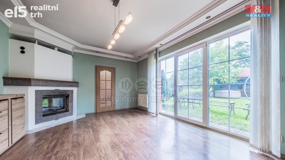 Prodej rodinné domy, 250 m² - Březno
