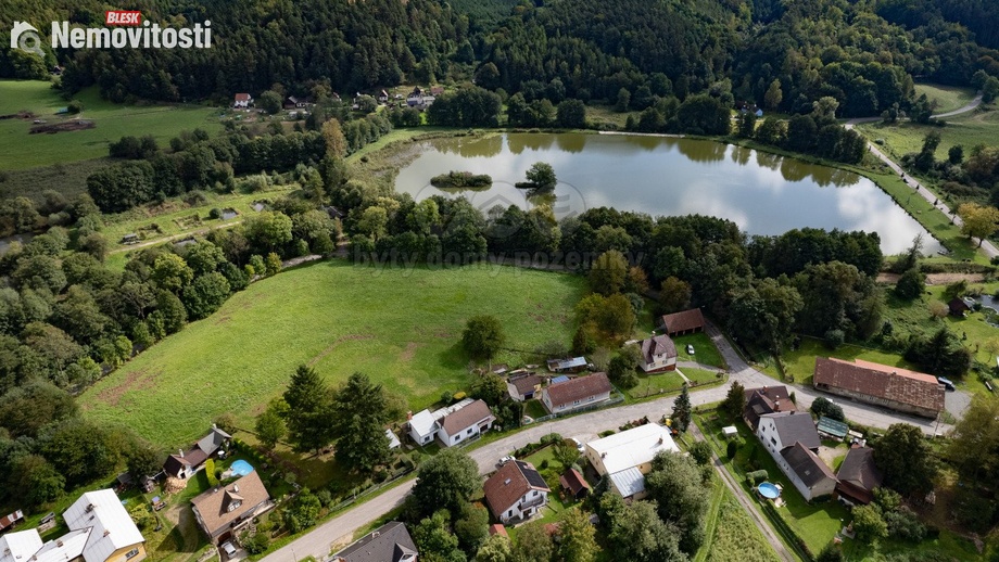 Prodej stavebního pozemku 6 533 m², Mukařov - Borovice
