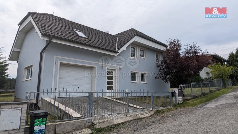 Prodej rodinného domu 200 m², Panenské Břežany