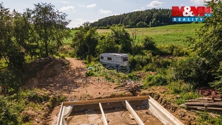 Prodej stavebního pozemku 787 m², Drevníky