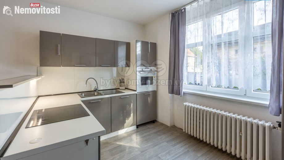 Prodej rodinného domu 250 m², Bitozeves - Nehasice