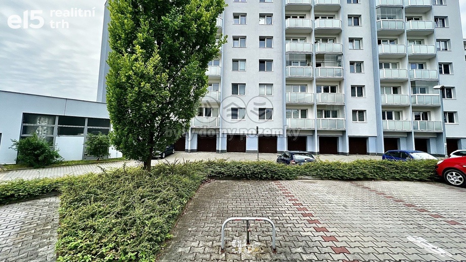 Prodej garážové stání, 47 m² - Brno - Slatina