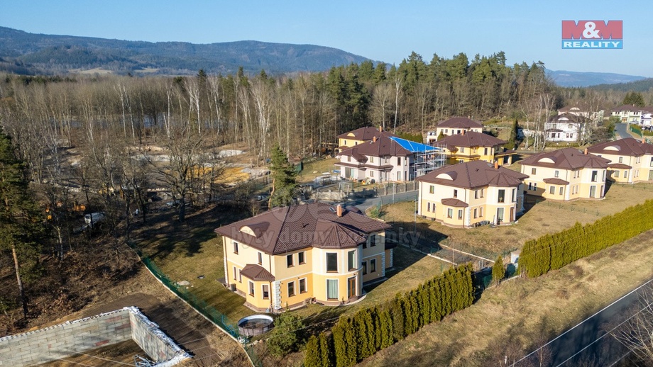 Prodej rodinné domy, 376 m² - Nová Role - Mezirolí