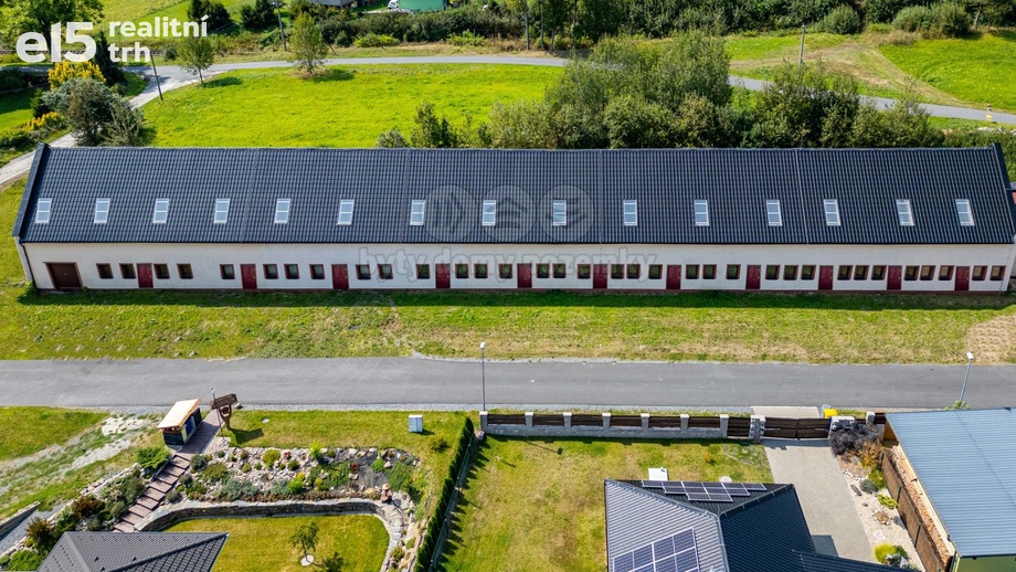 Prodej rodinné domy, 2 000 m² - Valšov