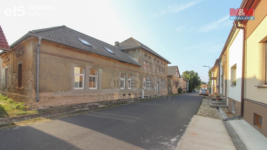 Prodej rodinné domy, 400 m² - Peruc - Radonice nad Ohří