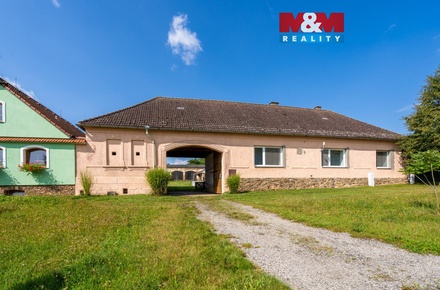 Prodej zemědělské usedlosti 250 m², Dříteň - Záblatí