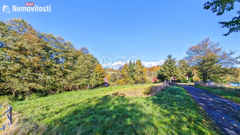 Prodej stavebního pozemku 1 259 m², Lampertice