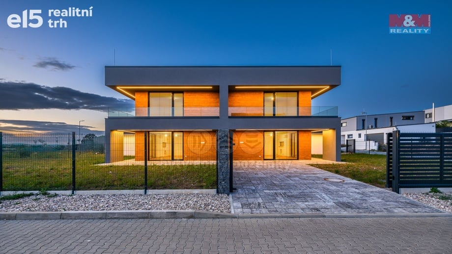Prodej rodinné domy, 227 m² - Srch