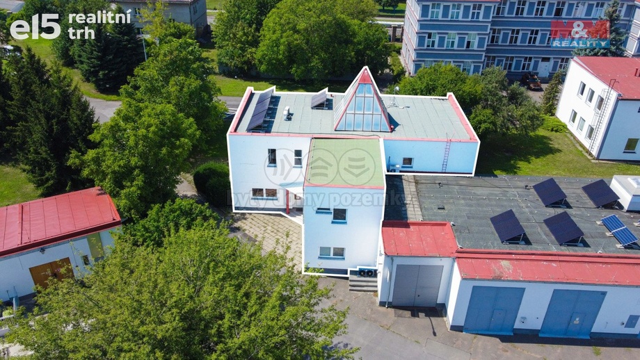 Pronájem kanceláře, 449 m² - Praha - Letňany