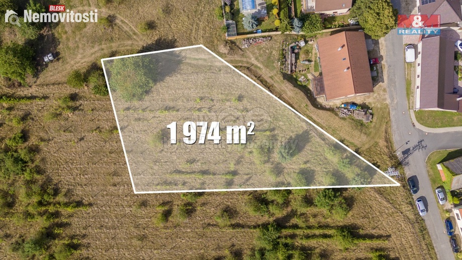 Prodej stavebního pozemku 1 974 m², Chrást