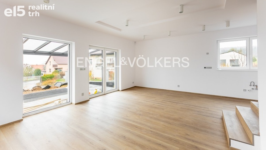 Pronájem rodinné domy, 143 m² - Losiná