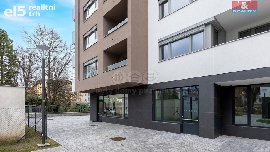 Pronájem obchodní prostory, 39 m² - Pardubice - Zelené Předměstí
