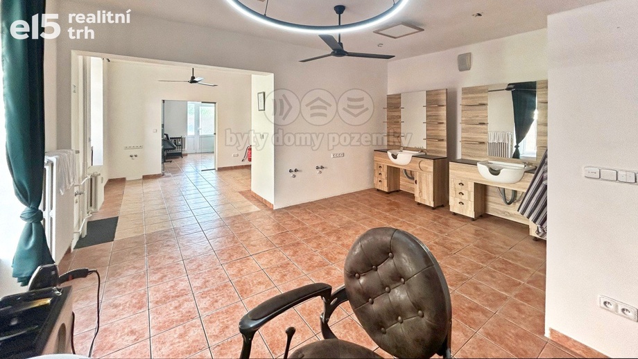 Pronájem obchodní prostory, 143 m² - Nový Bydžov