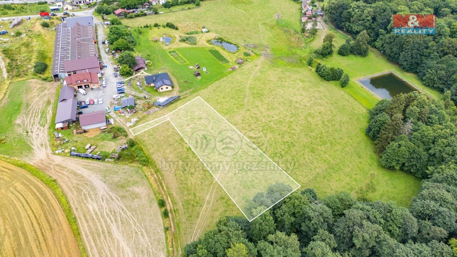 Prodej pole 2 500 m², Horní Bělá