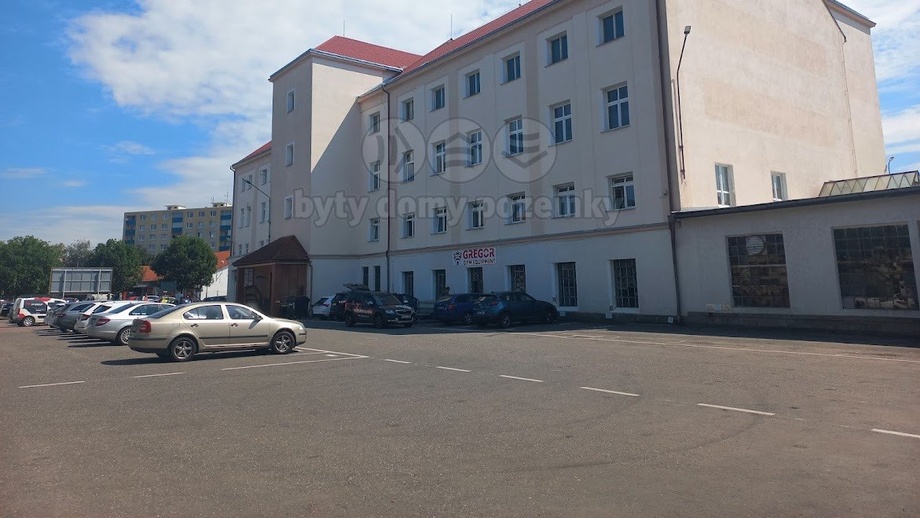 Pronájem kanceláře 52 m², Chrudim III