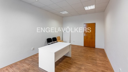 Pronájem kanceláře 20 m², Plzeň - Doubravka