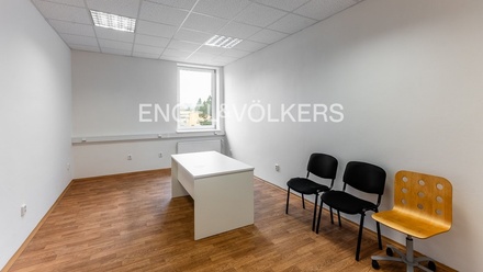 Pronájem kanceláře 20 m², Plzeň - Doubravka