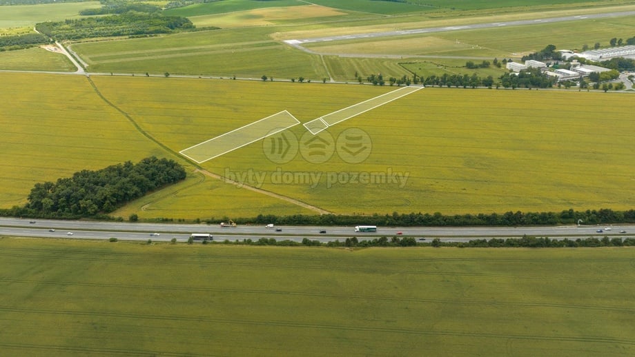 Prodej komerčního pozemku 8 960 m², Odolena Voda