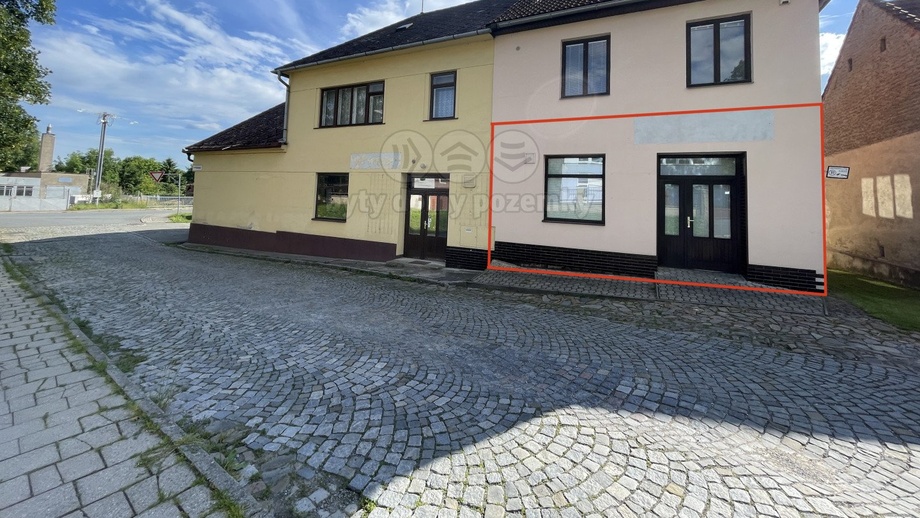 Pronájem obchodního prostoru 110 m², Konice