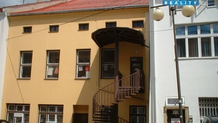 Pronájem obchodního prostoru 99 m², Valašské Meziříčí
