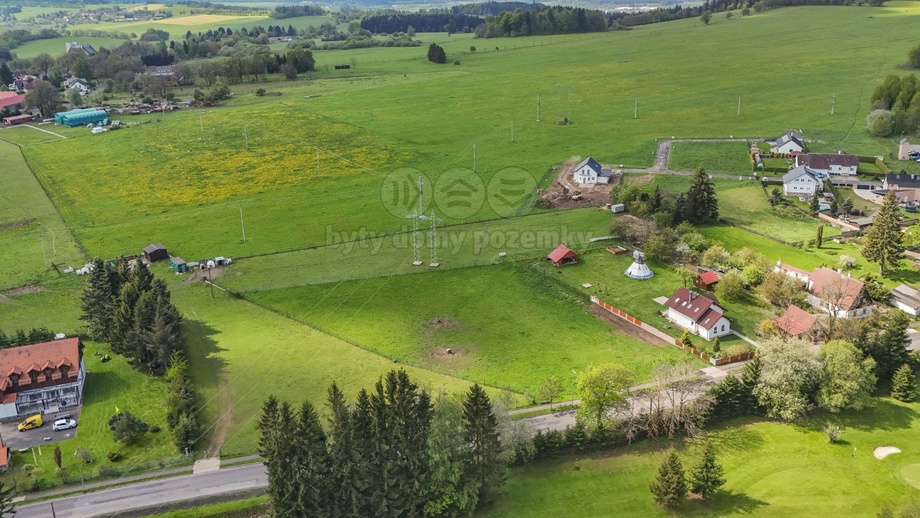 Prodej stavebního pozemku 4 038 m², Zádub-Závišín - Zádub