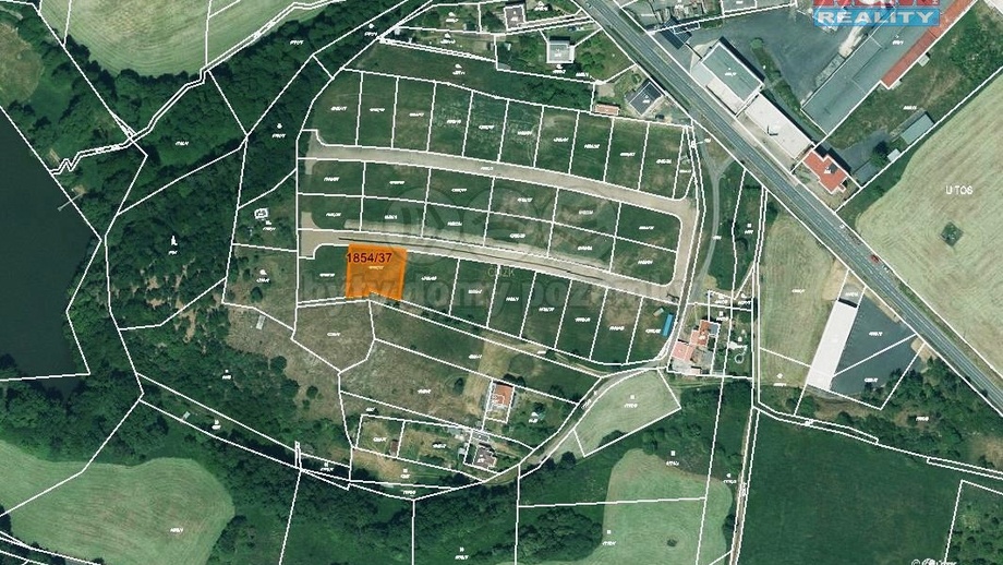 Prodej stavebního pozemku 798 m², Lubenec